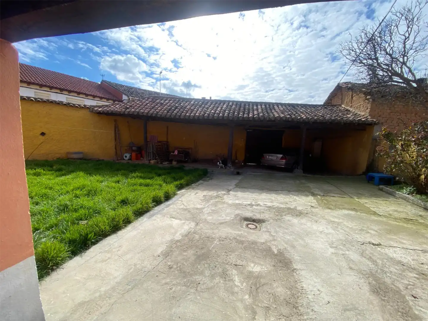 Casa o chalet en venta en Calle la Reguera, 15, Villasabariego Vista exterior de Casa o chalet en venta en Villasabariego con Calefacción, Jardín privado y Parquet
