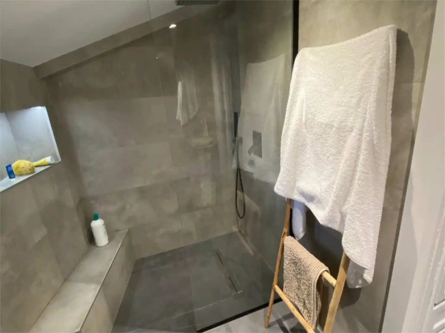 Dúplex en venta en Calle de la Virgen de la Almudena, 4, Colonia Madrid Baño de Dúplex en venta en Benidorm con Aire acondicionado, Calefacción y Terraza