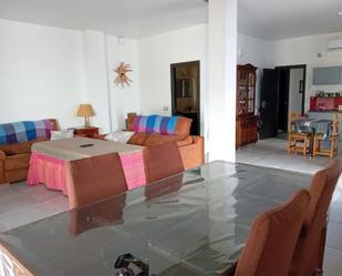 Living room of Planta baja to rent in Mairena del Aljarafe  with Air Conditioner, Heating and Furnished