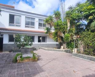 Exterior view of House or chalet for sale in Santa Brígida  with Terrace, Swimming Pool and Balcony