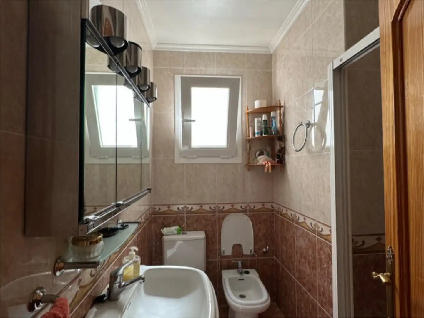 Piso en venta en Calle Minero, 13, Centro Baño de Piso en venta en Almería con Aire acondicionado, Terraza y Amueblado