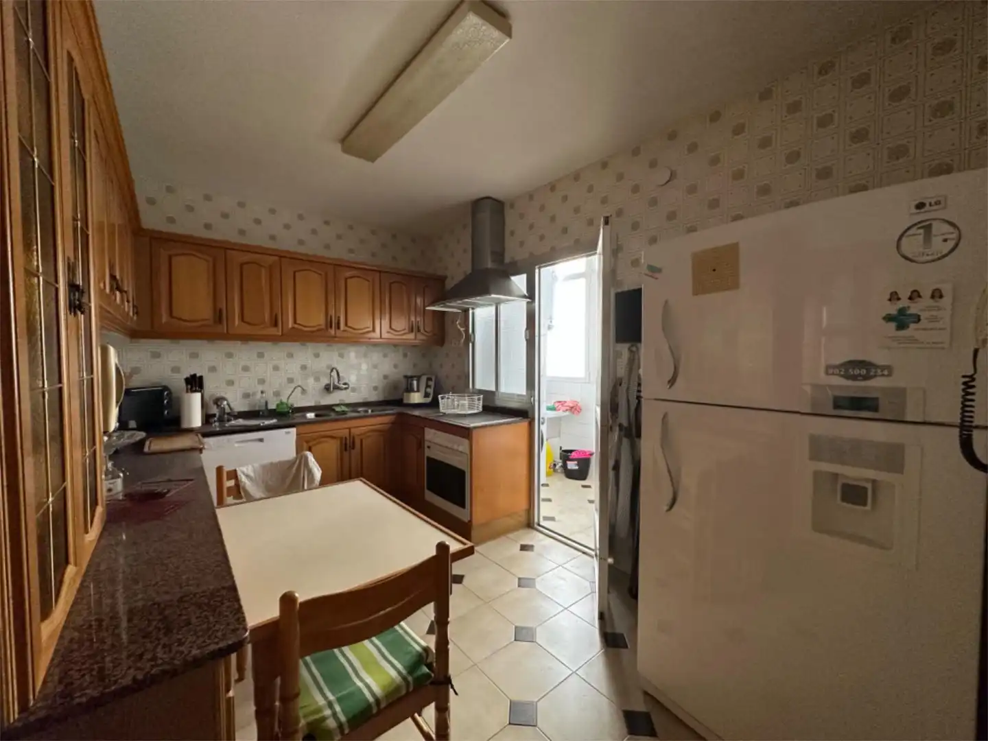 Piso en venta en Calle Minero, 13, Centro Cocina de Piso en venta en Almería con Aire acondicionado, Terraza y Amueblado
