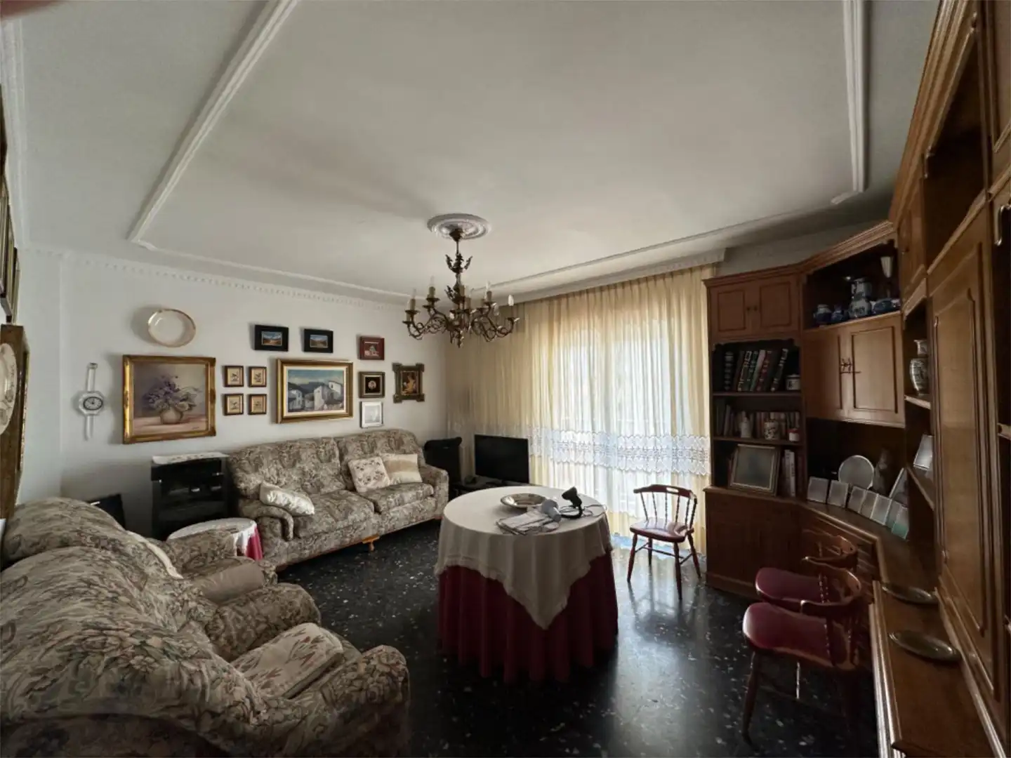 Piso en venta en Calle Minero, 13, Centro Sala de estar de Piso en venta en Almería con Aire acondicionado, Terraza y Amueblado