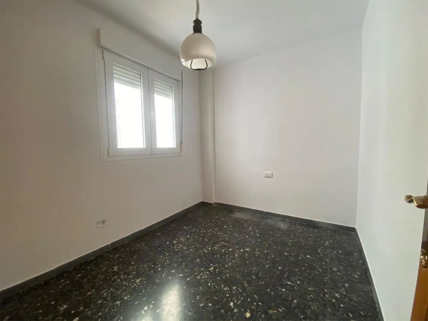 Piso en venta en Calle Minero, 13, Centro Habitación de Piso en venta en Almería con Aire acondicionado, Terraza y Amueblado