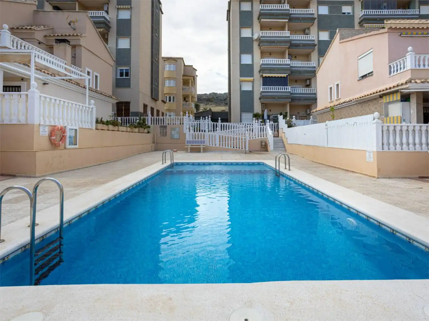 Pis en venda a Carrer Grecia, El Moncayo - El Pòrtic Piscina de Pis en venda en Guardamar del Segura amb Aire condicionat, Calefacció i Terrassa