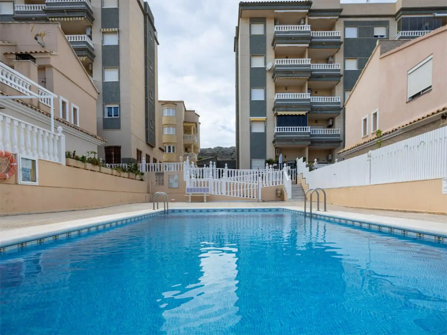 Pis en venda a Carrer Grecia, El Moncayo - El Pòrtic Piscina de Pis en venda en Guardamar del Segura amb Aire condicionat, Calefacció i Terrassa