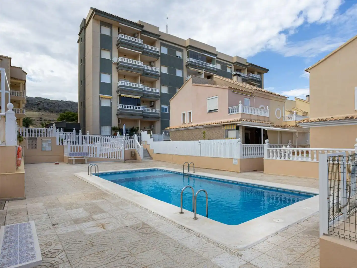 Pis en venda a Carrer Grecia, El Moncayo - El Pòrtic Piscina de Pis en venda en Guardamar del Segura amb Aire condicionat, Calefacció i Terrassa