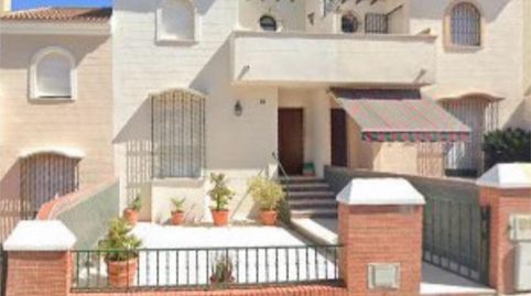 Casa adosada en venta en Calle Peru, 40, Morón de la Frontera, Sevilla - imagen 5 Foto 5 de Casa adosada en venta en Calle Peru, 40, Morón de la Frontera, Sevilla