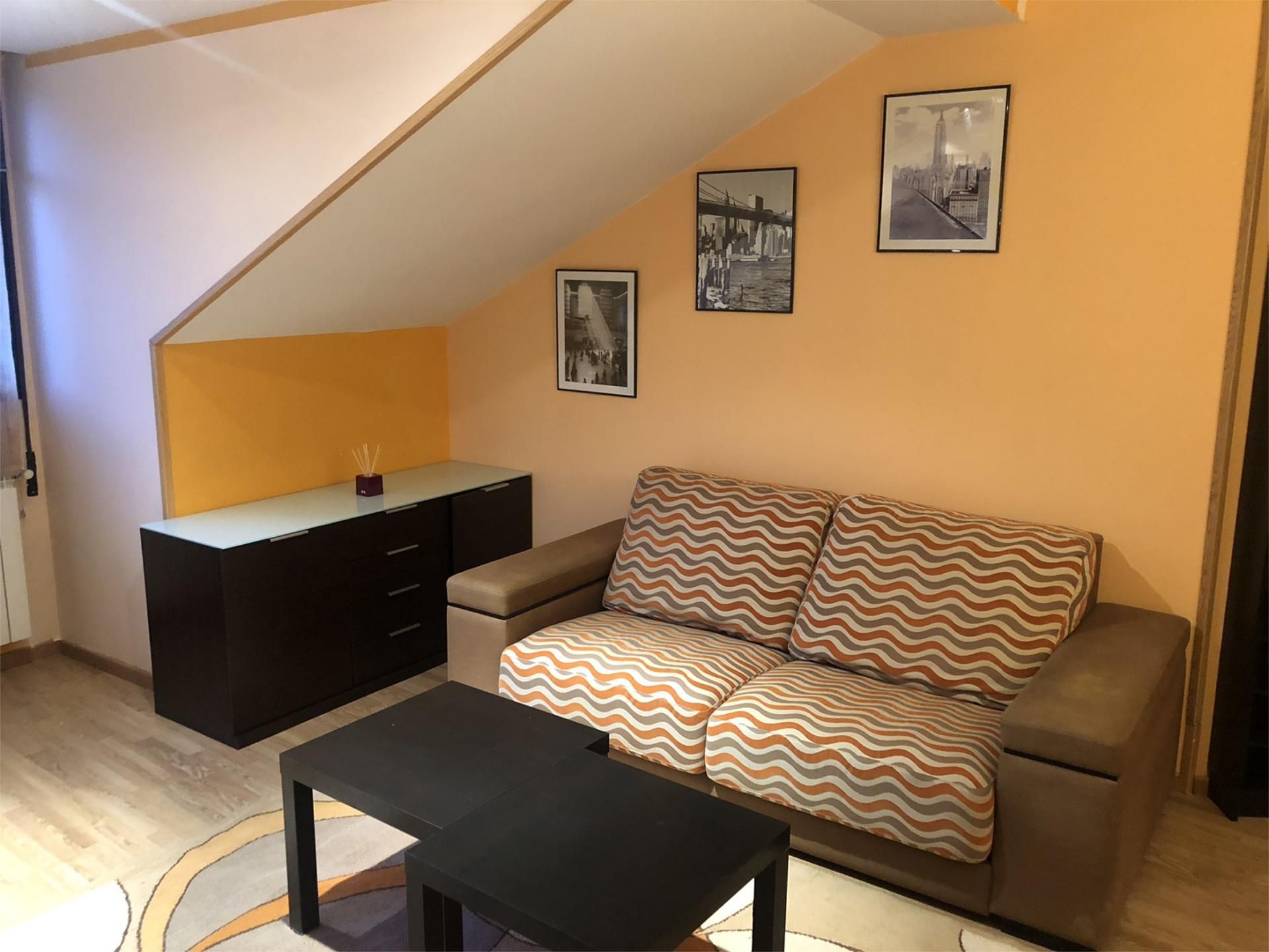Sala d'estar de Pis en venda en Bernuy de Porreros amb Calefacció, Parquet i Terrassa