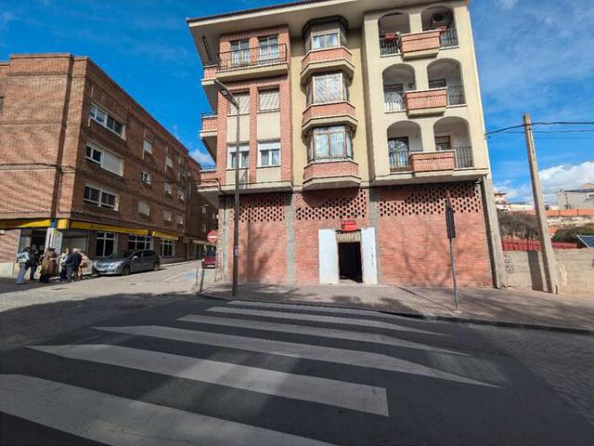 Vista exterior de Local de lloguer en Cuéllar