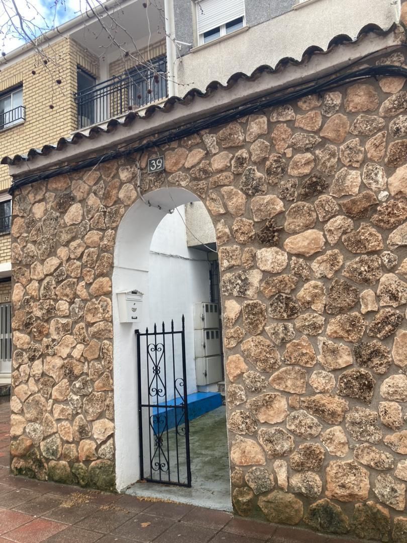 Vista exterior de Pis en venda en Riópar amb Traster, Moblat i Rentadora