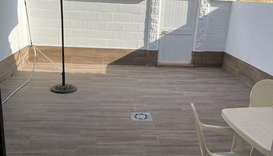 Casa adosada de alquiler en Urbanización Urbasur, 26b, Urbasur, Islantilla - imagen 1 Foto 1 de Casa adosada de alquiler en Urbanización Urbasur, 26b, Urbasur, Islantilla