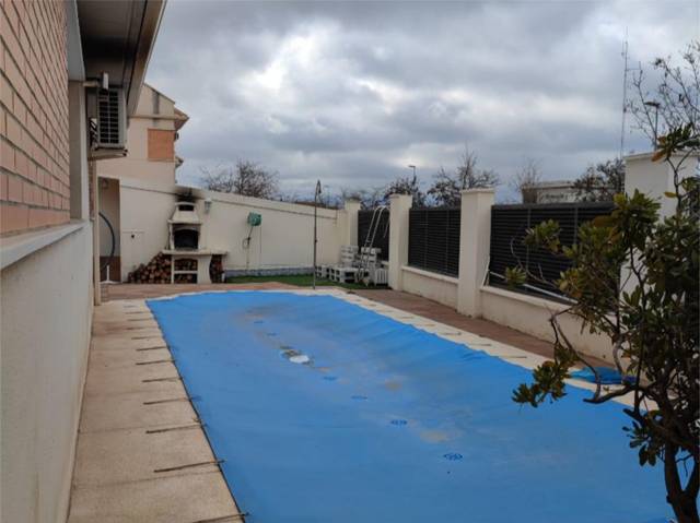 Casa-chalet en Venta en Calle Federica Montseny, 2 en Casco Histórico