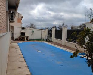 Piscina de Casa o xalet en venda en Rivas-Vaciamadrid