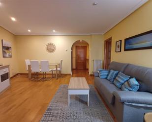 Living room of Flat to rent in León Capital   with Heating, Parquet flooring and Furnished