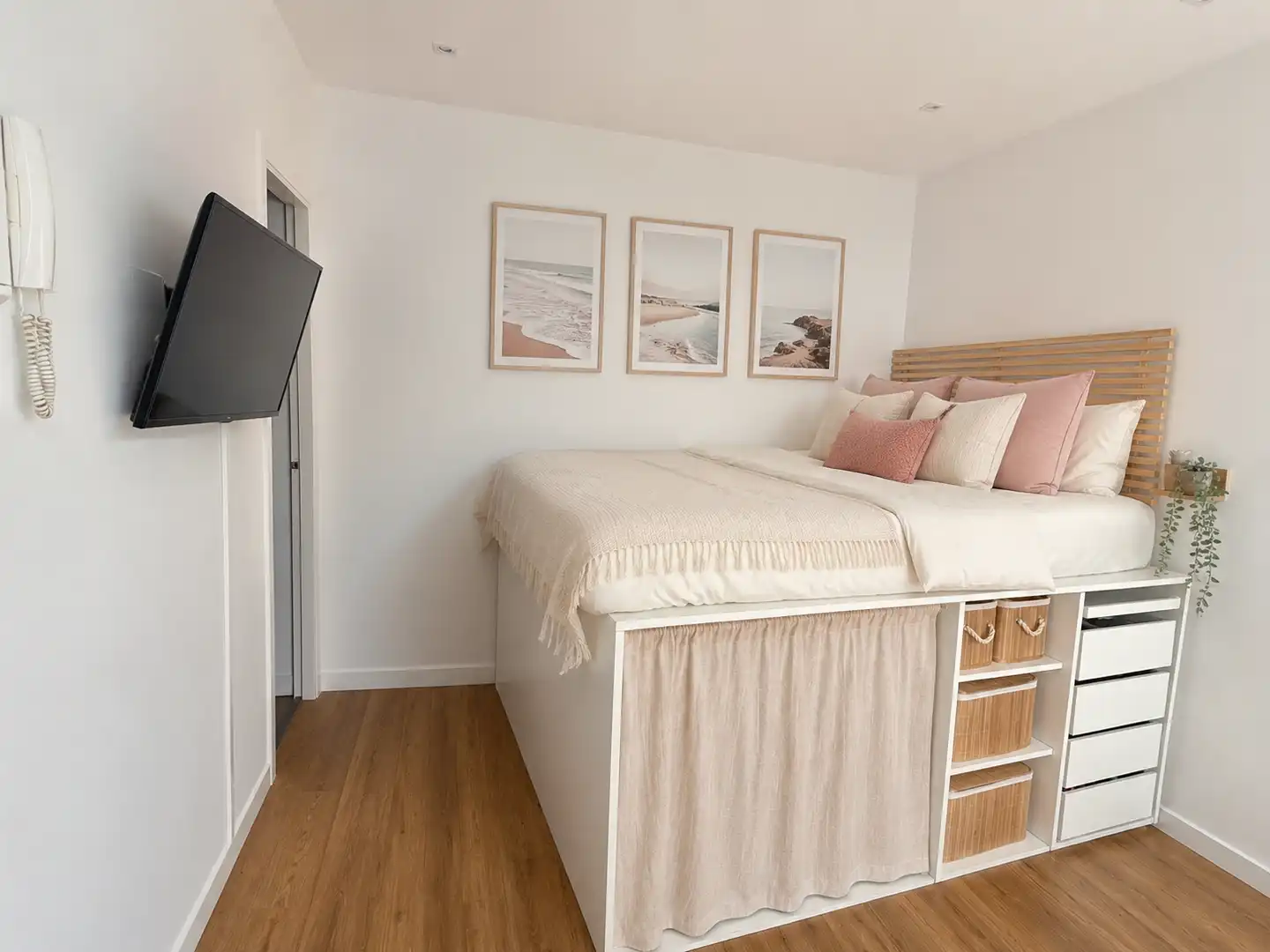 Schlafzimmer von Wohnung zur Miete in Tarifa mit Parkett und Terrasse