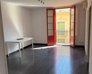 Exterior view of Flat to rent in  Barcelona Capital  with Air Conditioner and Balcony