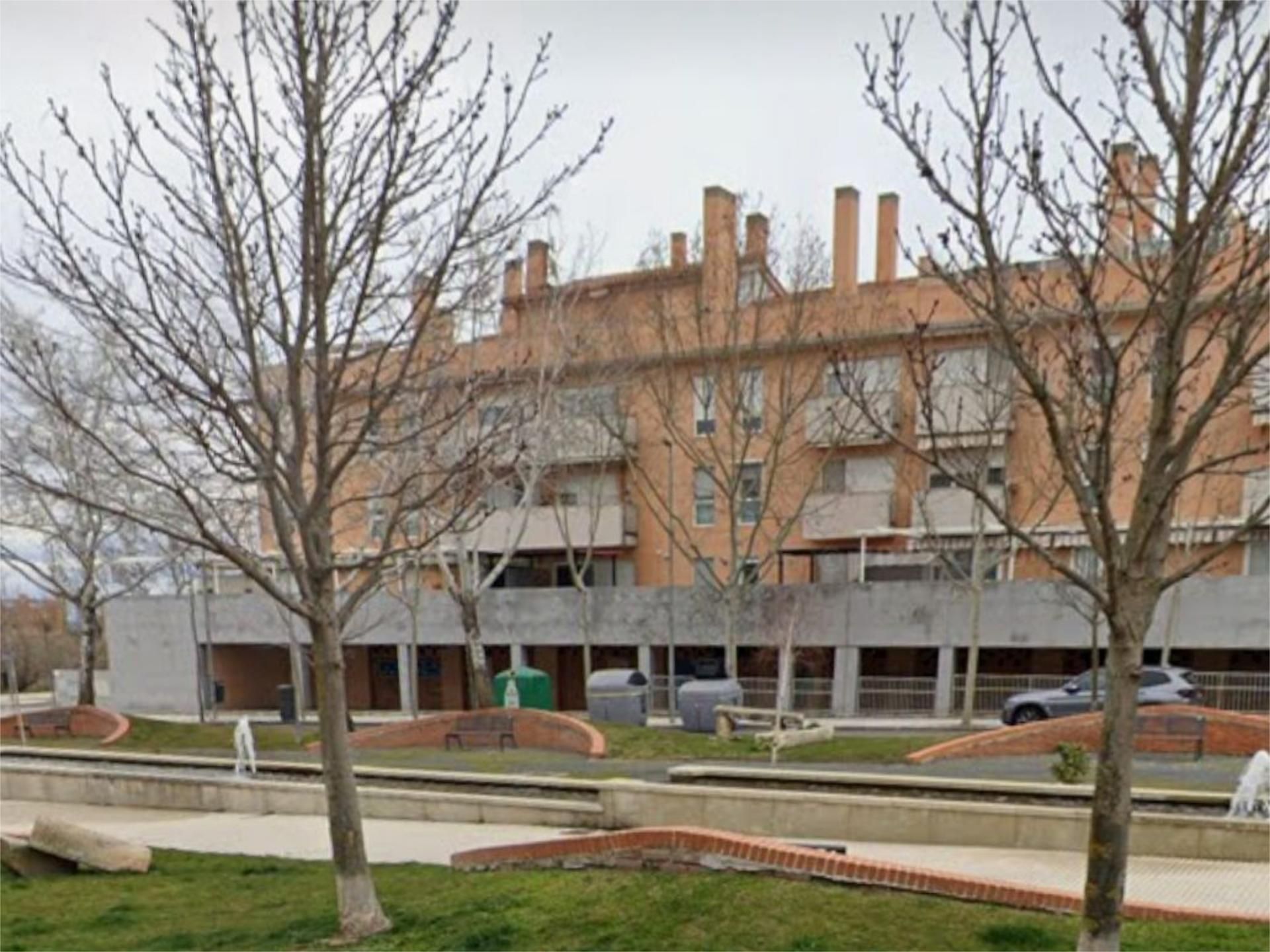 Vista exterior de Local en venta en Navalcarnero
