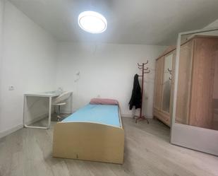 Dormitori de Apartament de lloguer en  Albacete Capital