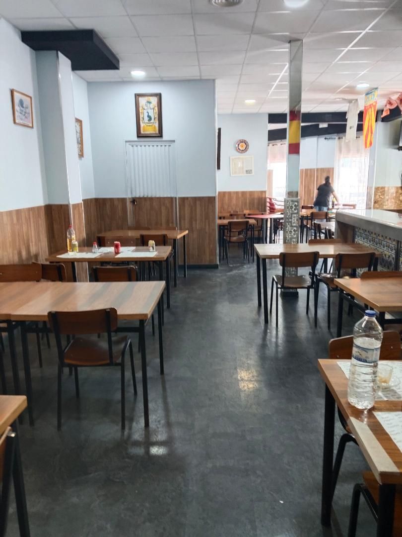 Premises for sale in Manises  with Air Conditioner and Heating