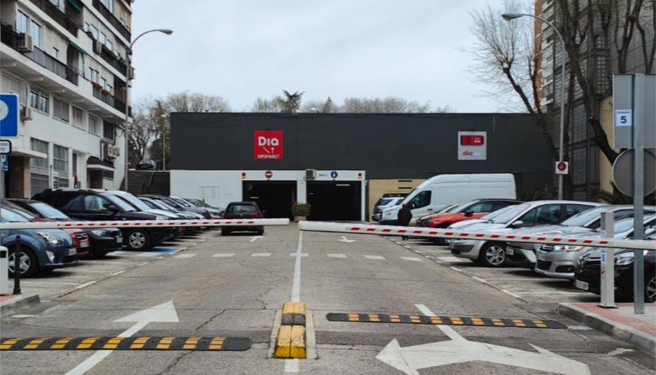 Photo 1 of Garage to rent in Calle del Puerto de Maspalomas, 18, Pilar, Madrid