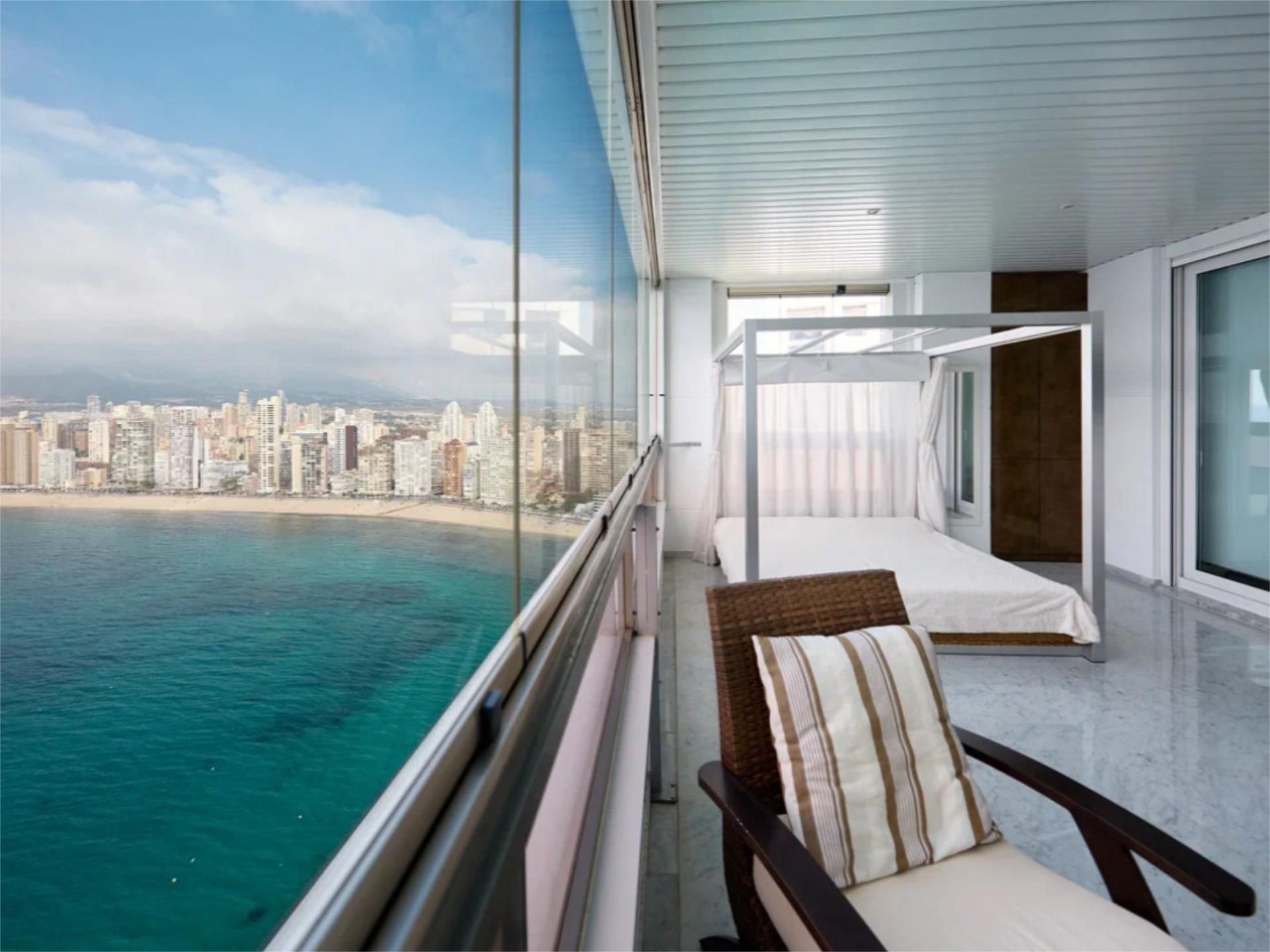 Bedroom of Flat to rent in Benidorm  with Air Conditioner, Terrace and Swimming Pool