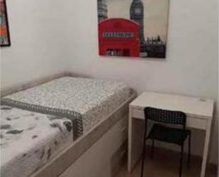 Bedroom of Flat to rent in  Sevilla Capital  with Heating, Private garden and Terrace