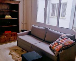 Living room of Apartment to rent in  Madrid Capital  with Air Conditioner, Parquet flooring and Furnished