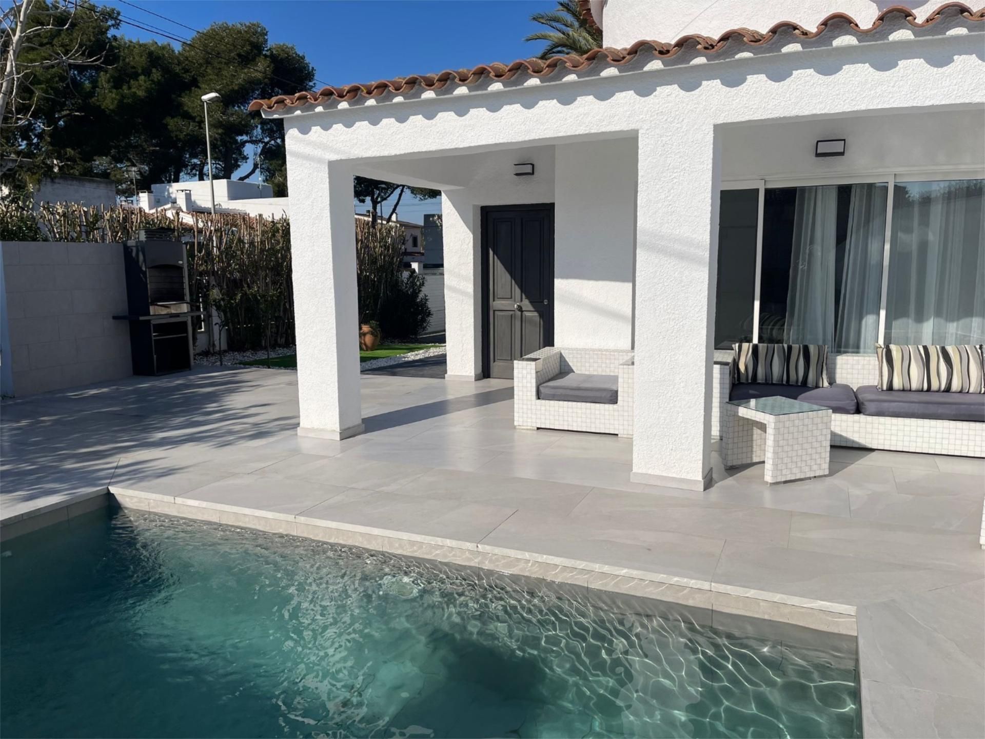 Terrassa de Casa o xalet de lloguer en Empuriabrava amb Aire condicionat, Jardí privat i Terrassa