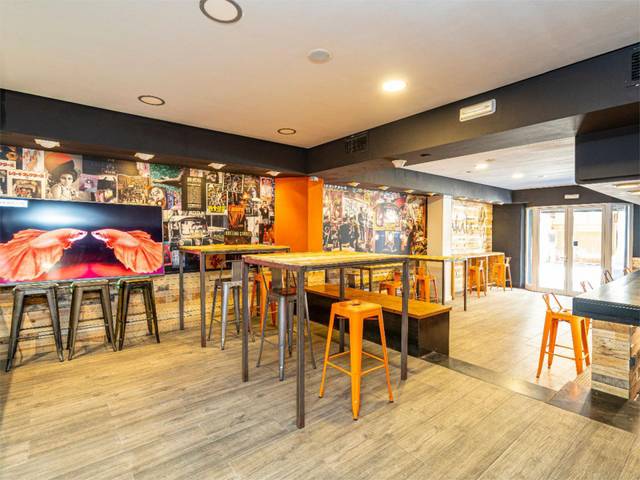 Local comercial en Venta en Carrer de Cecili Metel, 3 en Plaça dels Patins