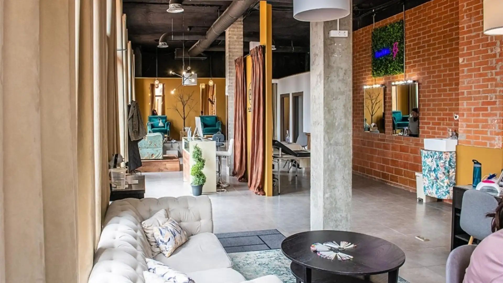 Geschaftsraum zur ubertragung in Calle Coslada, 16, Valdepelayo - Montepinos - Arroyo Culebro Wohnzimmer von Geschaftsraum zur ubertragung in Leganés mit Klimaanlage und Heizung