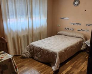 Schlafzimmer von Wohnung miete in San Andrés del Rabanedo mit Heizung, Möbliert und Gemeinschaftsparkplatz