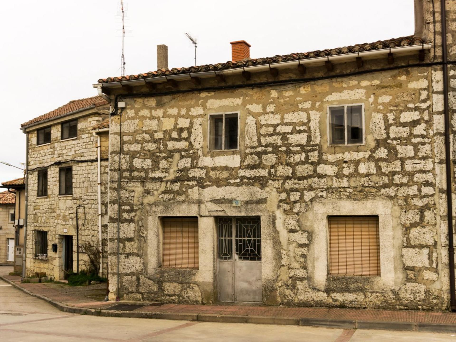 Vista exterior de Casa o xalet en venda en Rubena amb Jardí privat