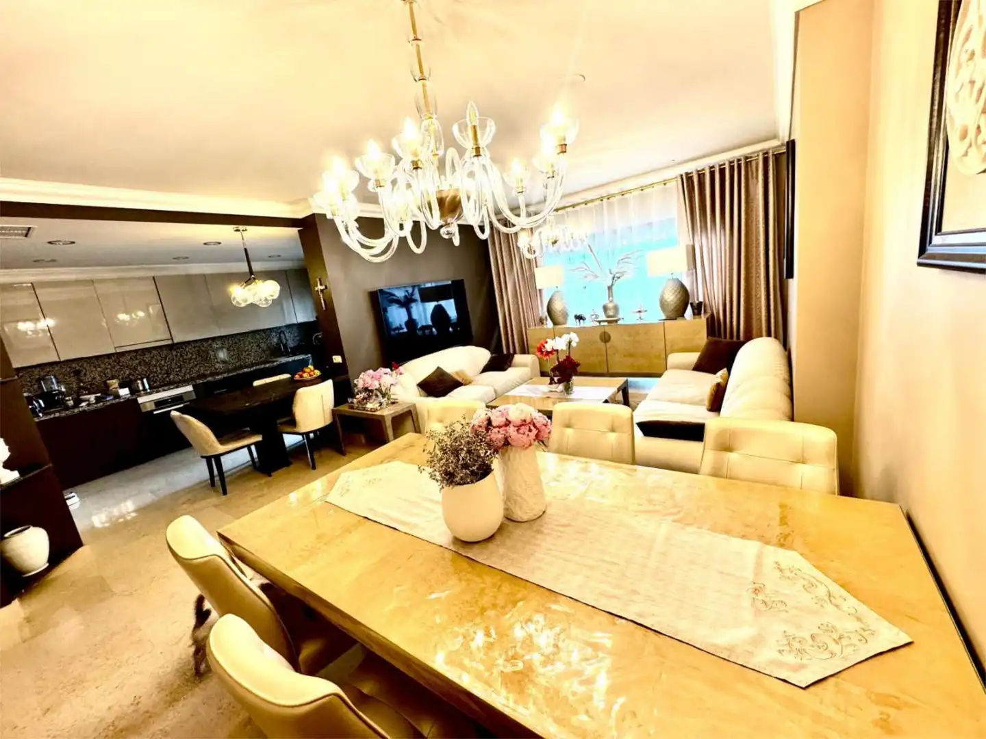 Wohnung zum Verkauf in Via Brijan, 5, Montemayor - Marbella Club Wohnzimmer von Wohnung zum Verkauf in Benahavís mit Klimaanlage, Heizung und Privatgarten