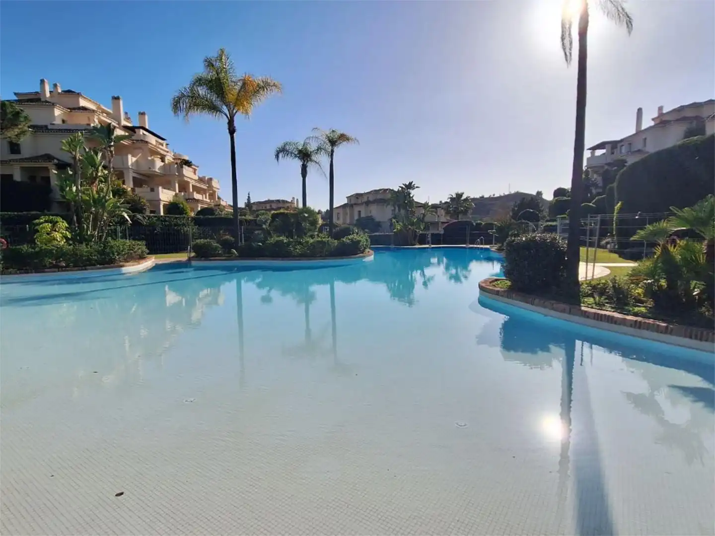 Wohnung zum Verkauf in Via Brijan, 5, Montemayor - Marbella Club Schwimmbecken von Wohnung zum Verkauf in Benahavís mit Klimaanlage, Heizung und Privatgarten