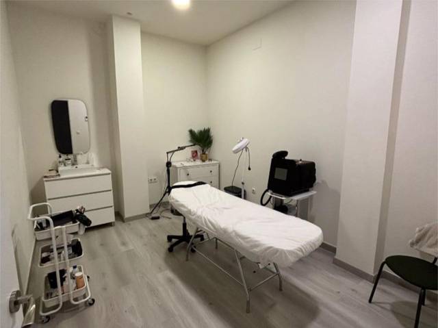 Local comercial en Alquiler en Calle Pagés del Corro, 114 en Triana Este