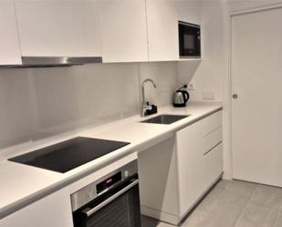 Kitchen of Flat to share in L'Hospitalet de Llobregat  with Air Conditioner, Heating and Parquet flooring