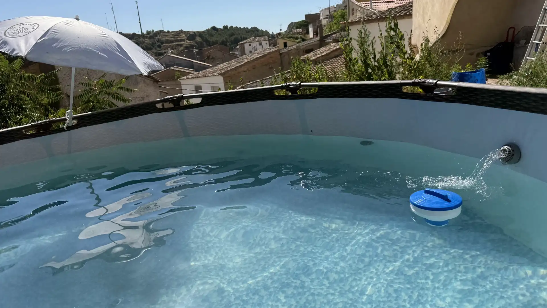 Swimming pool of Detached homes for sale in Tamarite de Litera  with Swimming Pool
