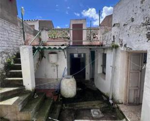 Vista exterior de Casa o xalet en venda en La Zarza (Badajoz) amb Terrassa