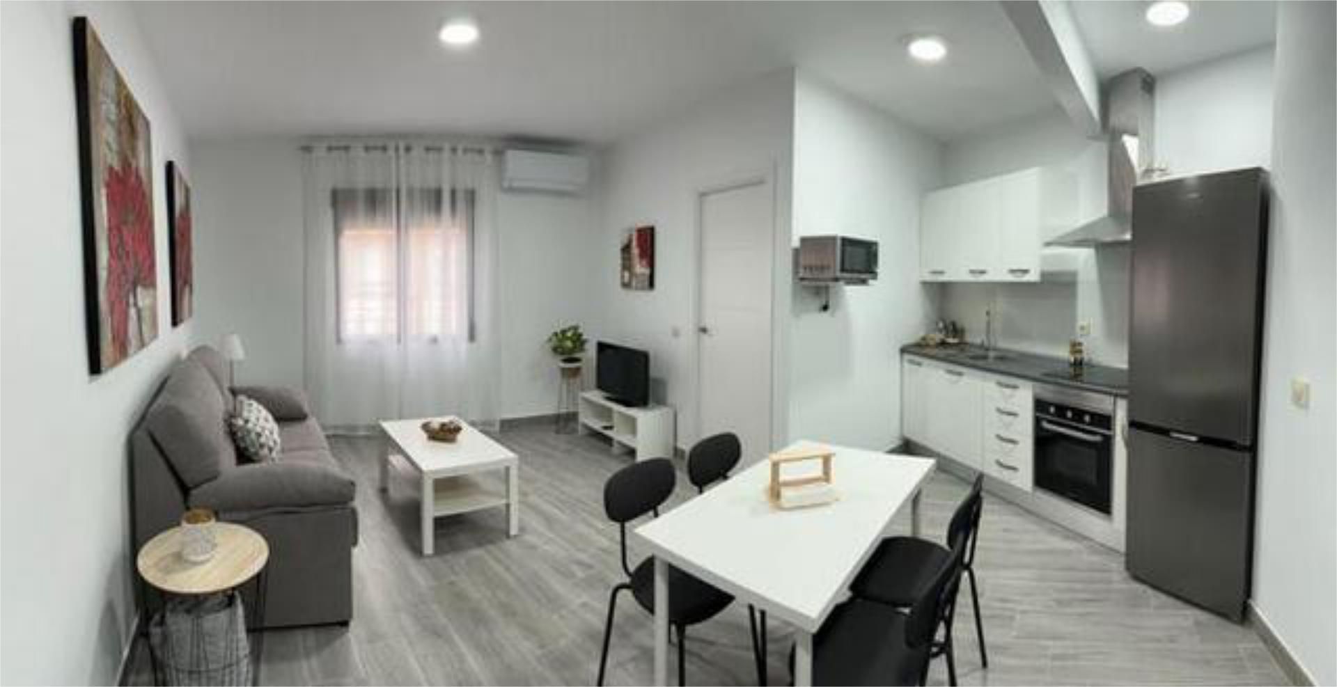 Sala d'estar de Pis de lloguer en Navahermosa amb Calefacció, Terrassa i Traster