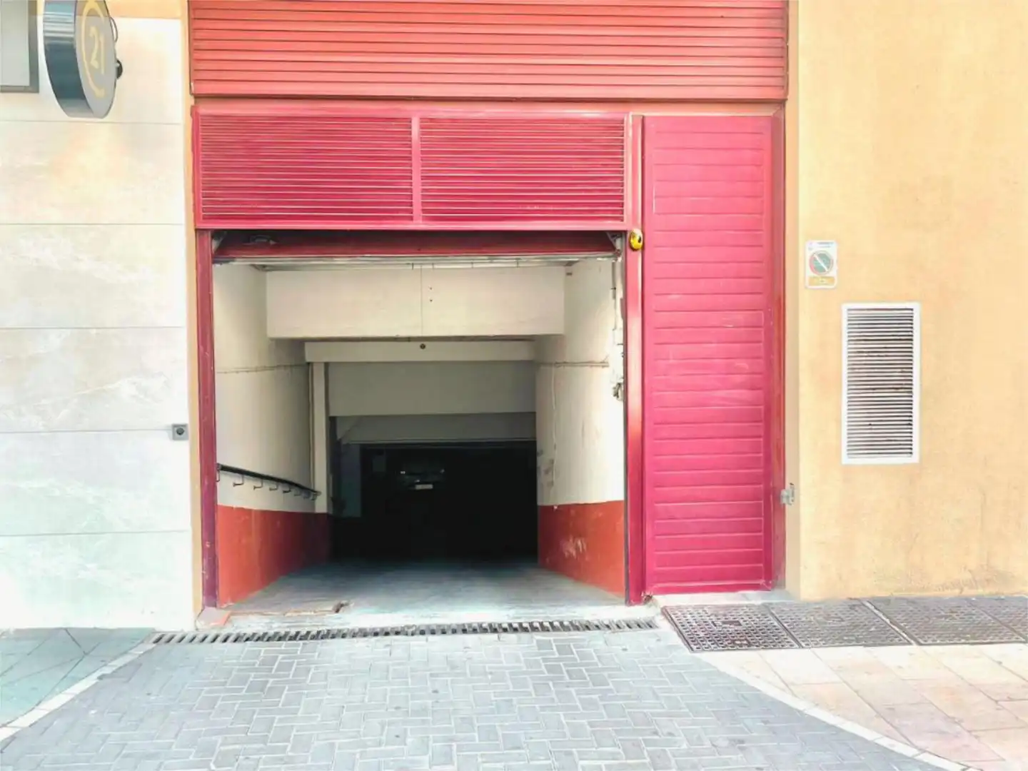 Garage zum Verkauf in Avenida España, 3, Centro Parkplatz von Garage zum Verkauf in Estepona