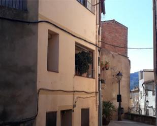 Vista exterior de Casa adosada en venda en L'Espluga de Francolí amb Aire condicionat, Calefacció i Moblat