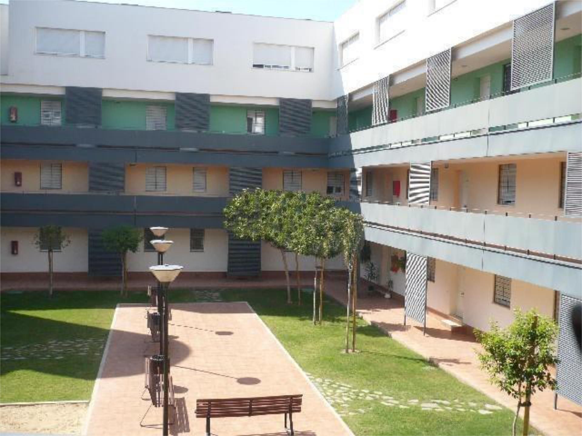 Flat for sale in Santiponce