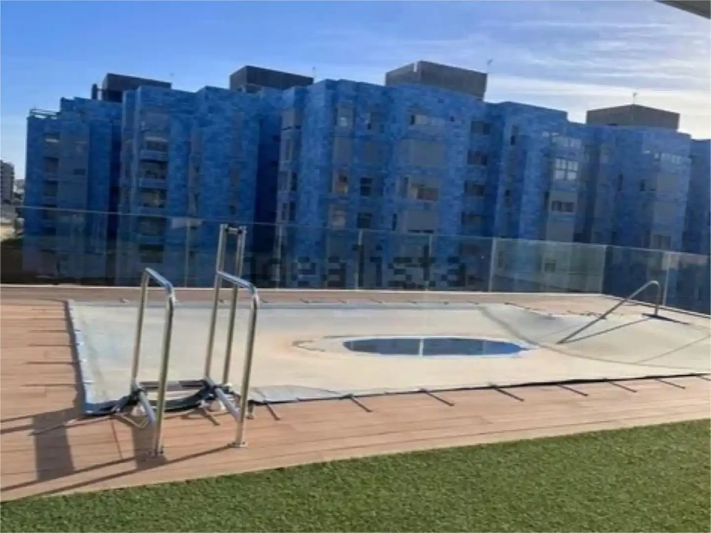 Piso en venta en Calle Regaliz, 15, Nueva Almería - Cortijo Grande - Vega de Acá Piscina de Piso en venta en Almería con Terraza, Trastero y Amueblado