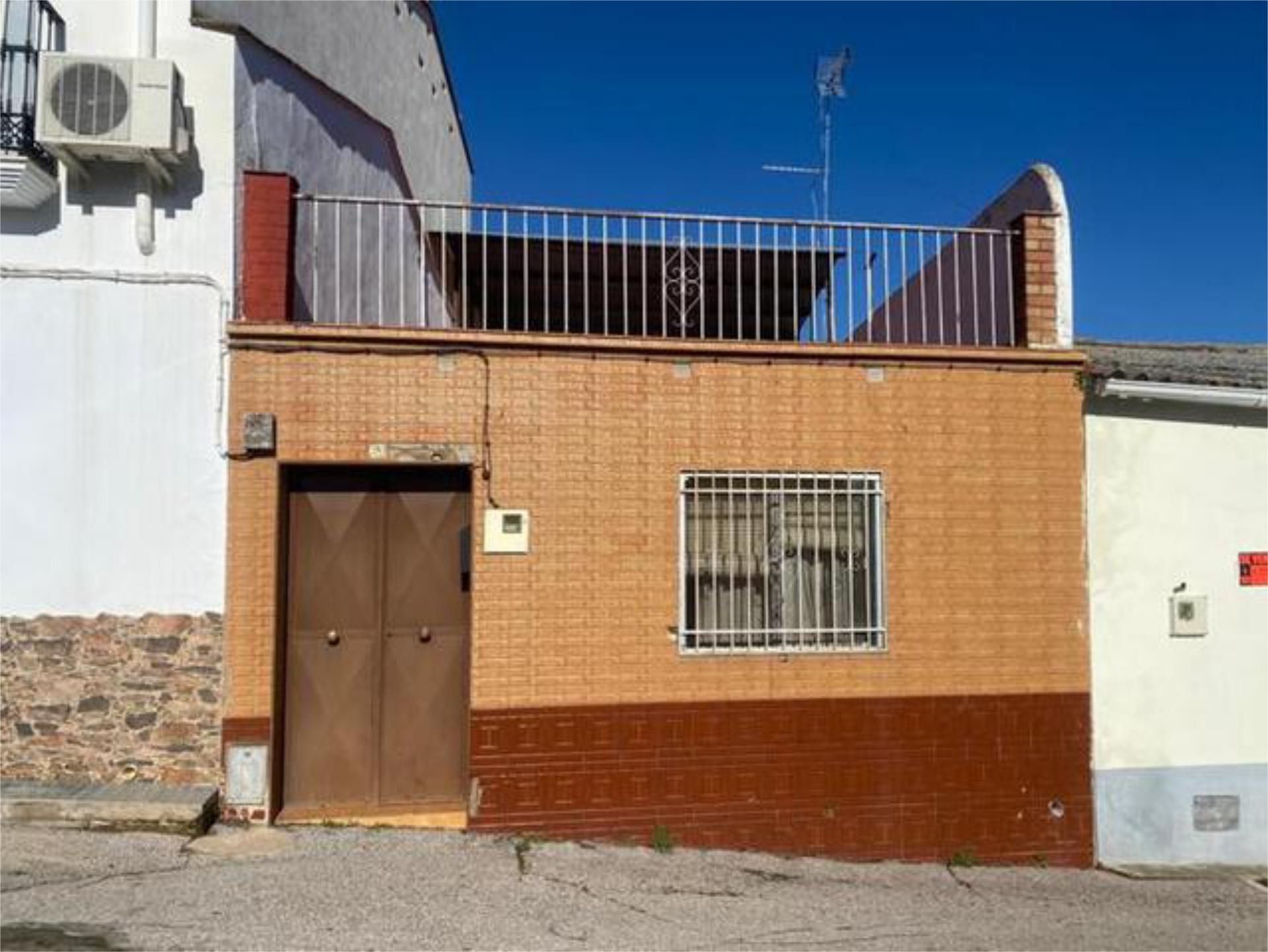 Exterior view of House or chalet for sale in Puebla del Maestre  with Terrace and Storage room