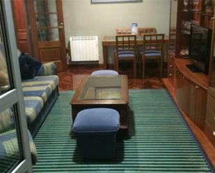 Sala d'estar de Pis en venda en Laxe amb Calefacció, Parquet i Terrassa