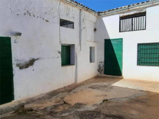Piso en Venta en Calle Doctor Justo Montes, 80 en Montealegre del Castillo