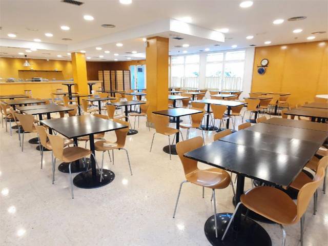 Local comercial en Alquiler en Calle Cañada Real, 2 en Aizoáin