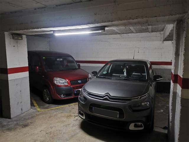Garaje en Alquiler en Carrer de Girona, 15 en El Poble Sec