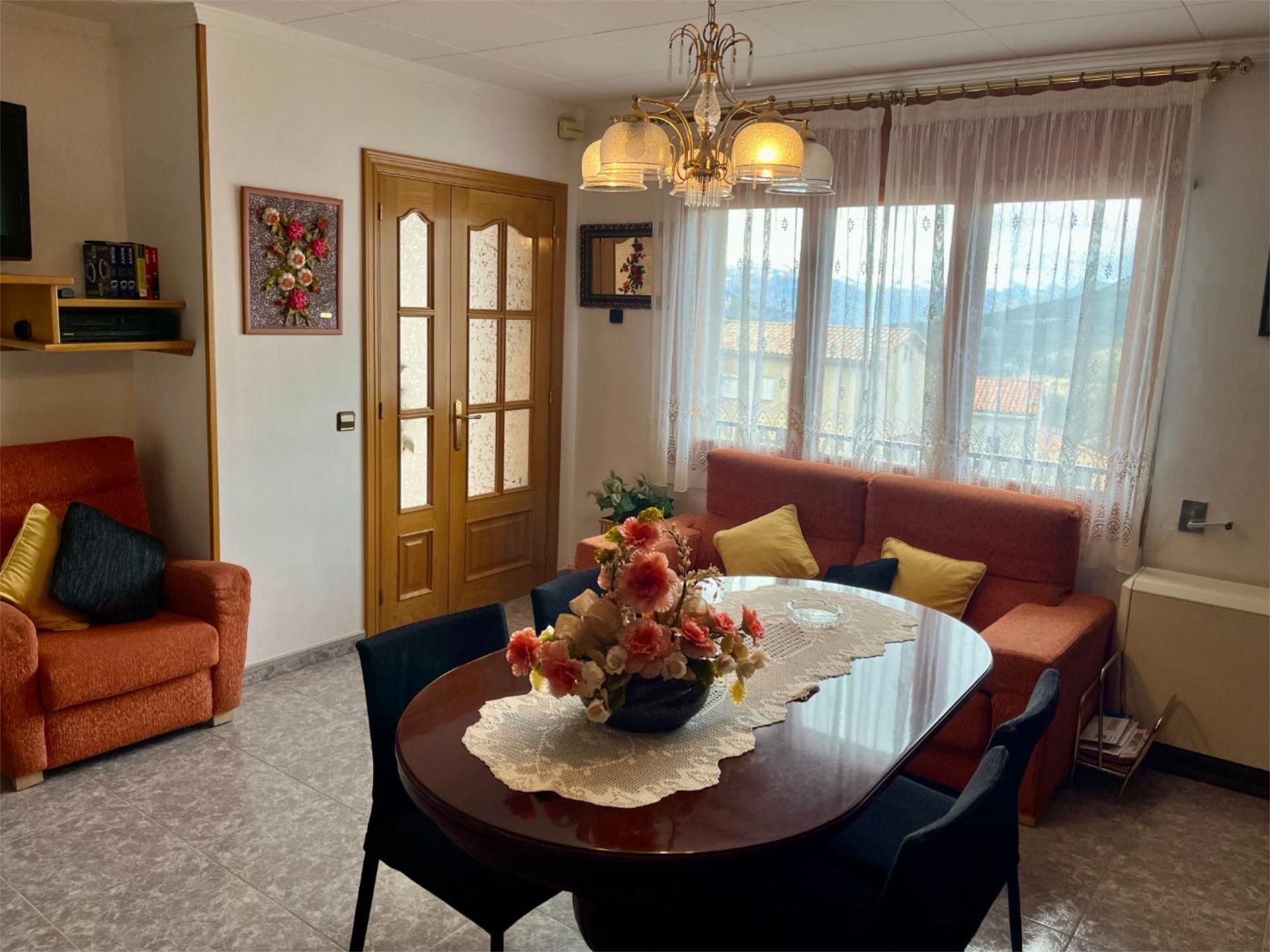 Living room of Flat for sale in Vallcebre  with Heating, Furnished and Balcony